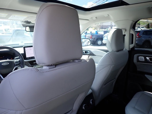 Used 2025 Ford Explorer - photo 19