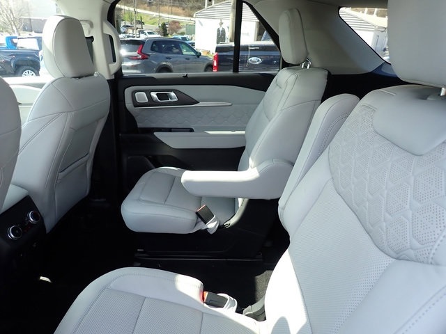 Used 2025 Ford Explorer - photo 20