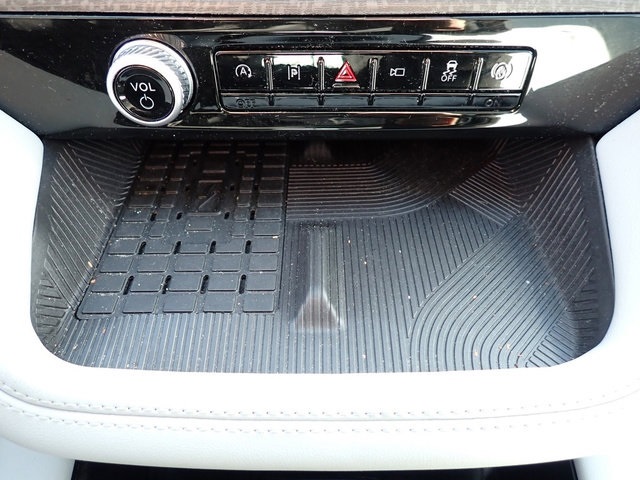 Used 2025 Ford Explorer - photo 28