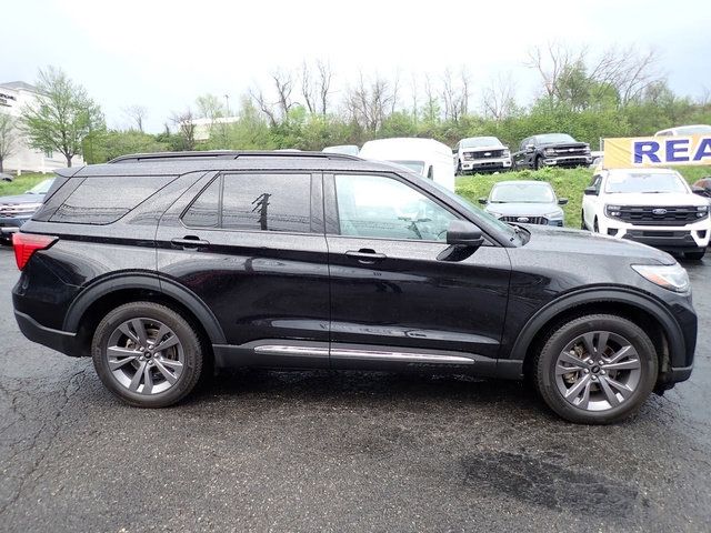 Used 2025 Ford Explorer - photo 12