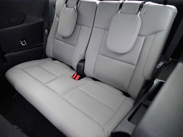 Used 2025 Ford Explorer - photo 22