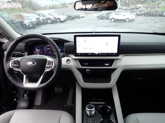 Used 2025 Ford Explorer - photo 24