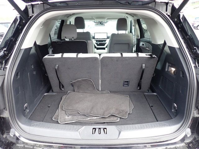 Used 2025 Ford Explorer - photo 10