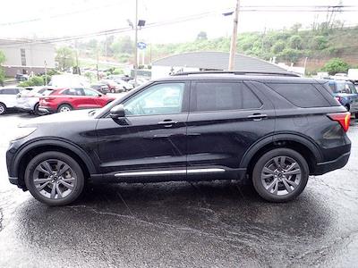 Used 2025 Ford Explorer - photo 2