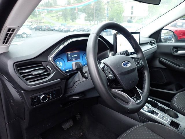 Used 2024 Ford Escape - photo 17