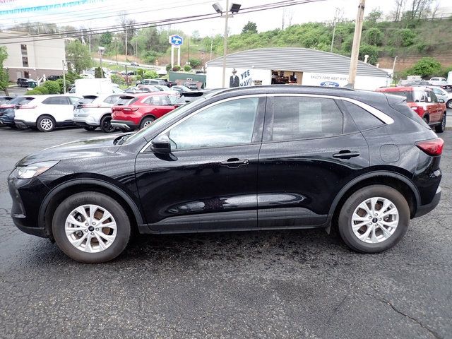 Used 2024 Ford Escape - photo 2