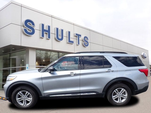 Used 2024 Ford Explorer - photo 2