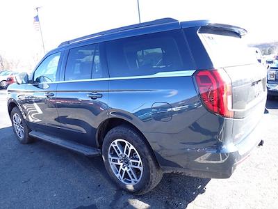 Used 2025 Ford Expedition - photo 1