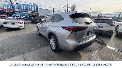 Used 2024 Toyota Highlander LE for sale #F13901 - photo 2