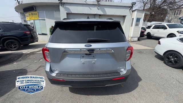 Used 2022 Ford Explorer - photo 2