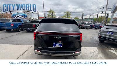 Used 2026 Kia Carnival - photo 2