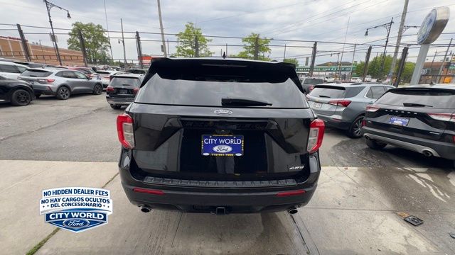 Used 2023 Ford Explorer - photo 2