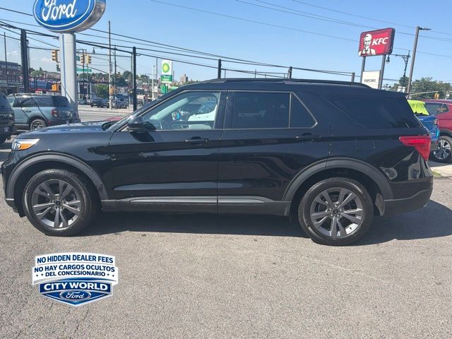 Used 2023 Ford Explorer - photo 2