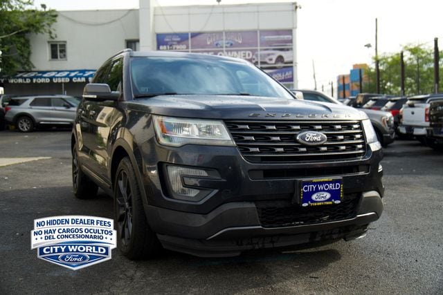 Used 2017 Ford Explorer - photo 2