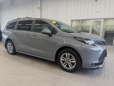 Used 2023 Toyota Sienna - photo 1