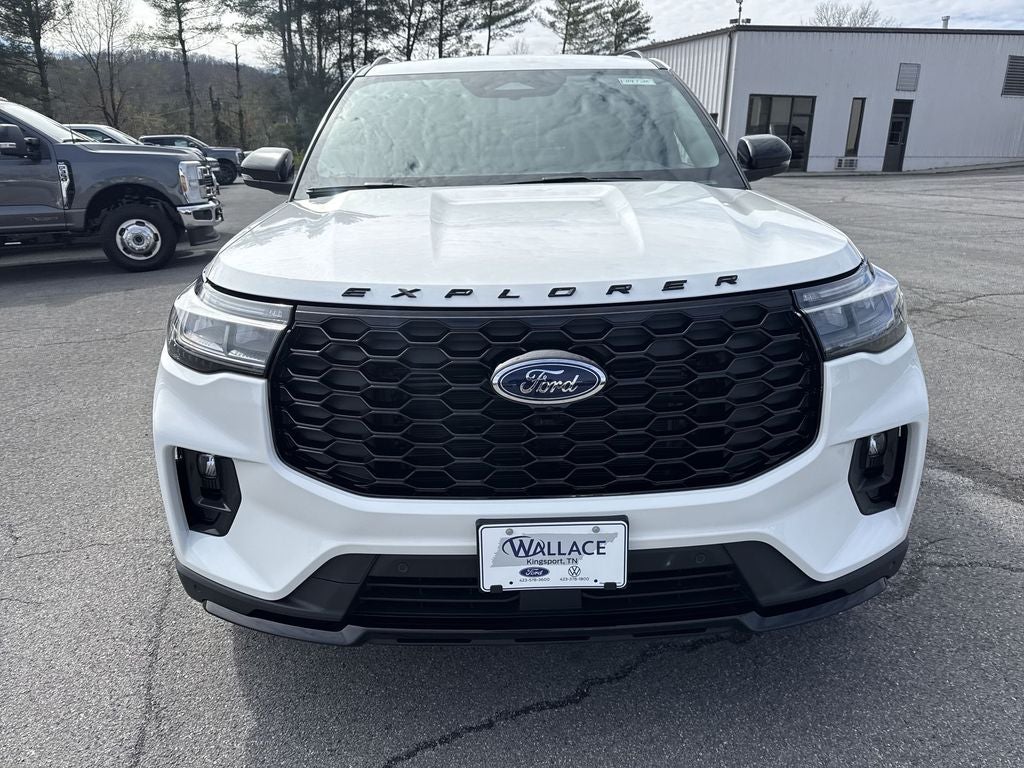 New 2026 Ford Explorer - photo 2