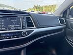 Used 2019 Toyota Highlander XLE for sale #F122T25C - photo 13
