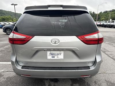 Used 2019 Toyota Sienna XLE Minivan for sale #F223T24A - photo 2