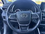 Used 2022 Toyota Highlander XLE for sale #F4T26A - photo 18