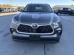 Used 2022 Toyota Highlander XLE for sale #F4T26A - photo 3