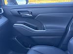 Used 2022 Toyota Highlander XLE for sale #F4T26A - photo 25