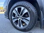 Used 2022 Toyota Highlander XLE for sale #F4T26A - photo 8