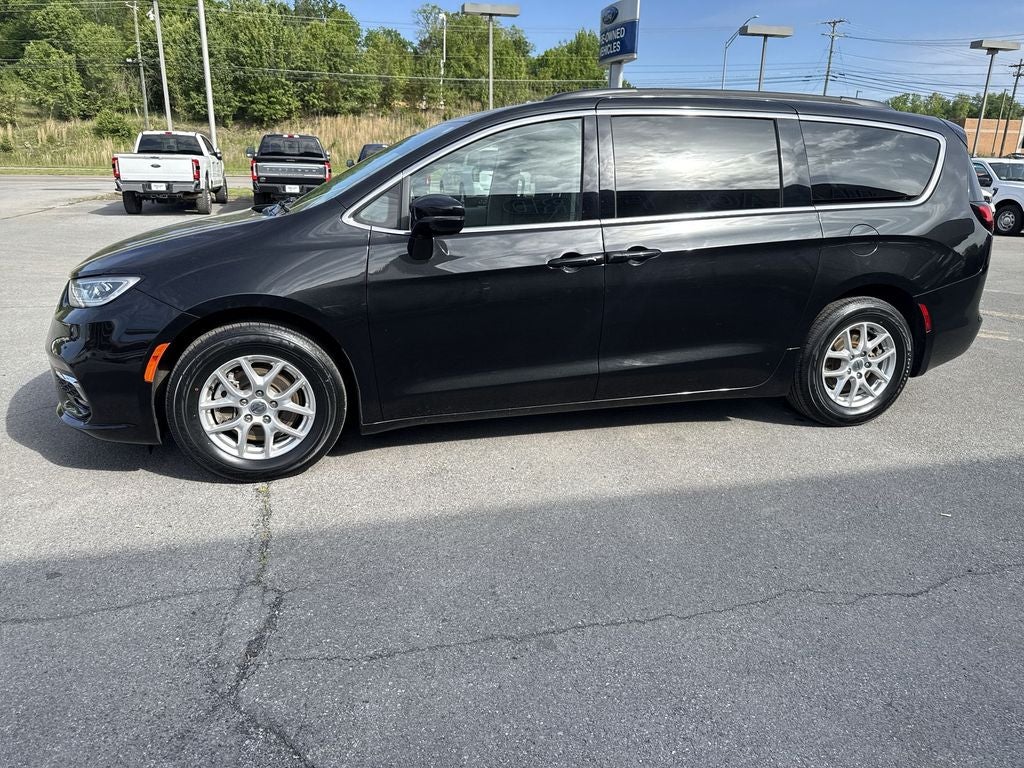 Used 2022 Chrysler Pacifica - photo 5