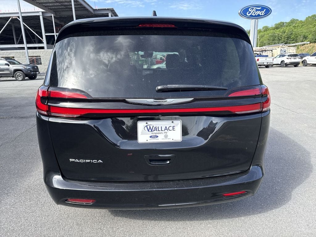Used 2022 Chrysler Pacifica - photo 7