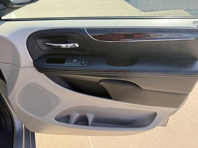 Used 2014 Chrysler Town and Country - photo 1