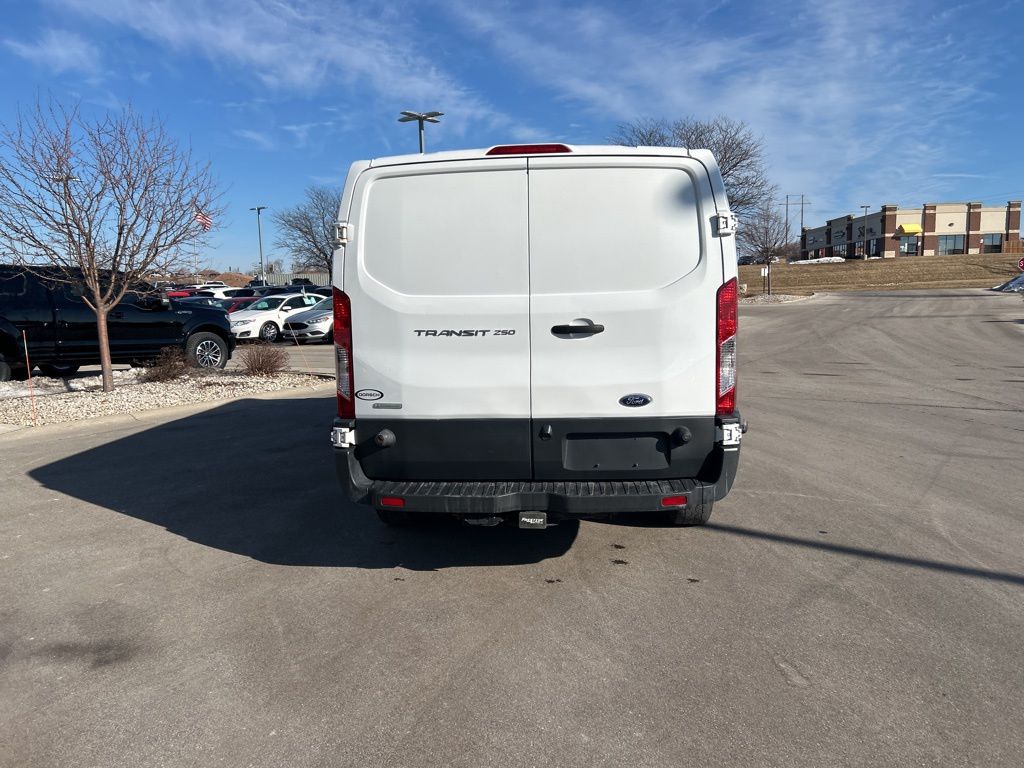 Used 2017 Ford Transit 250 - photo 2