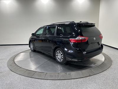 Used 2020 Toyota Sienna XLE Minivan for sale #T48450 - photo 2