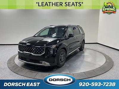 Used 2025 Kia Carnival - photo 1