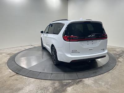 2021 Chrysler Pacifica AWD Minivan for sale #T98550 - photo 2