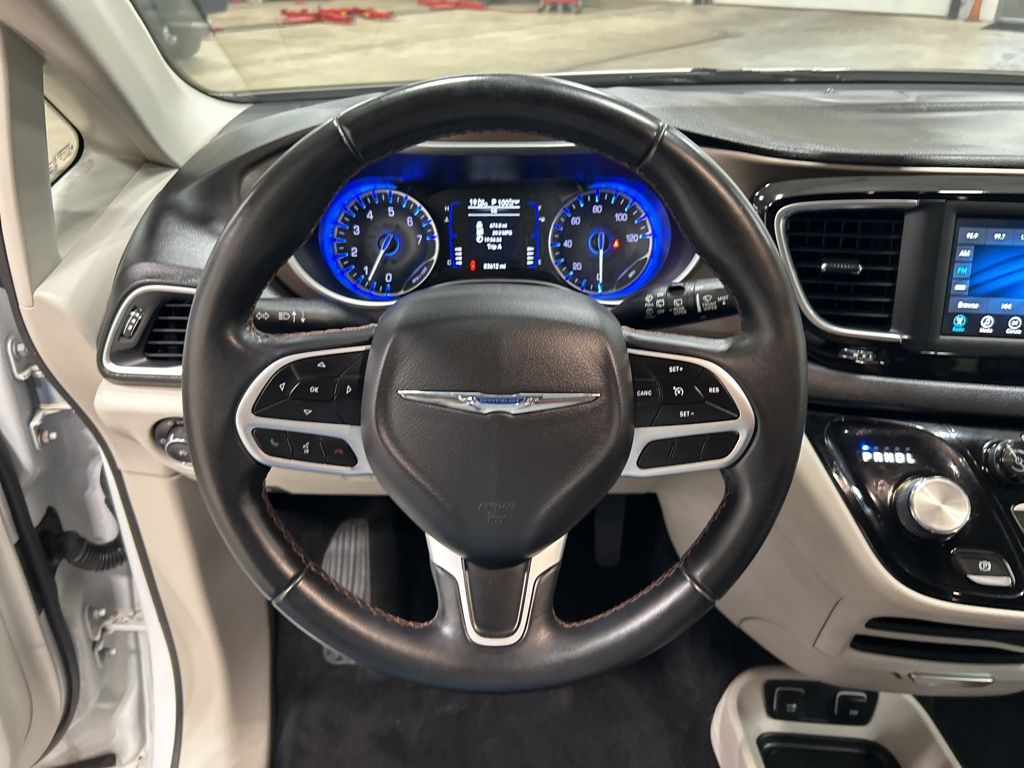 Used 2018 Chrysler Pacifica - photo 17