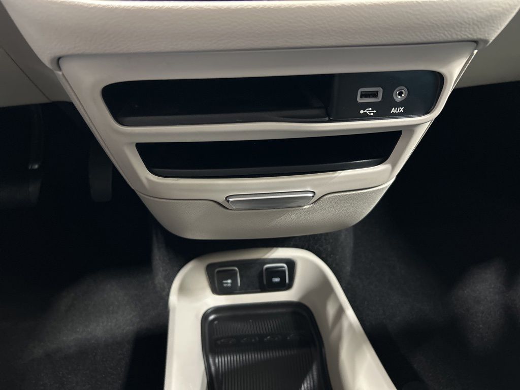 Used 2018 Chrysler Pacifica - photo 25