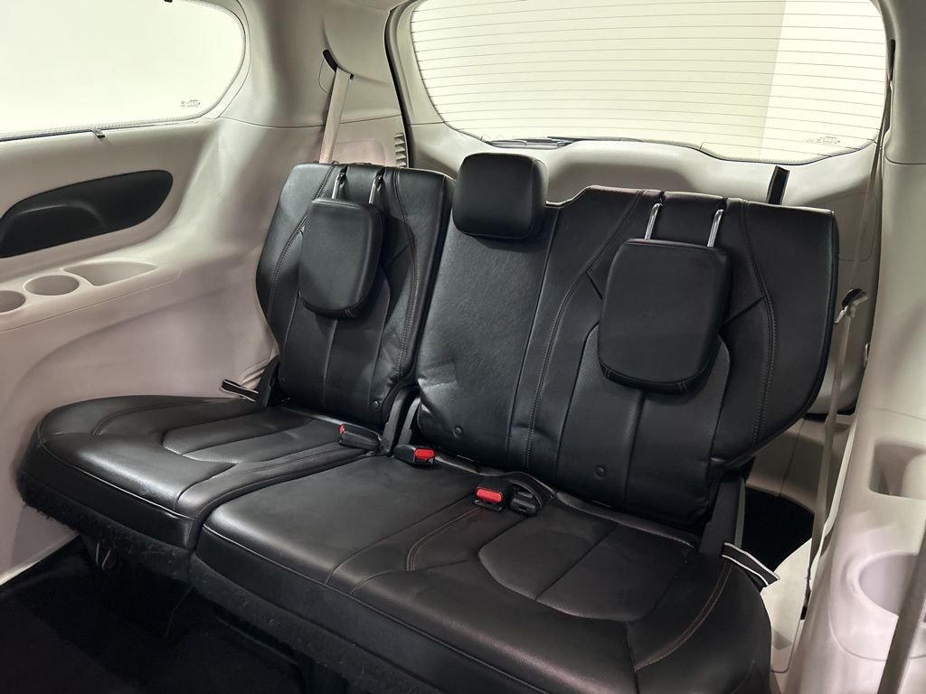 Used 2018 Chrysler Pacifica - photo 29
