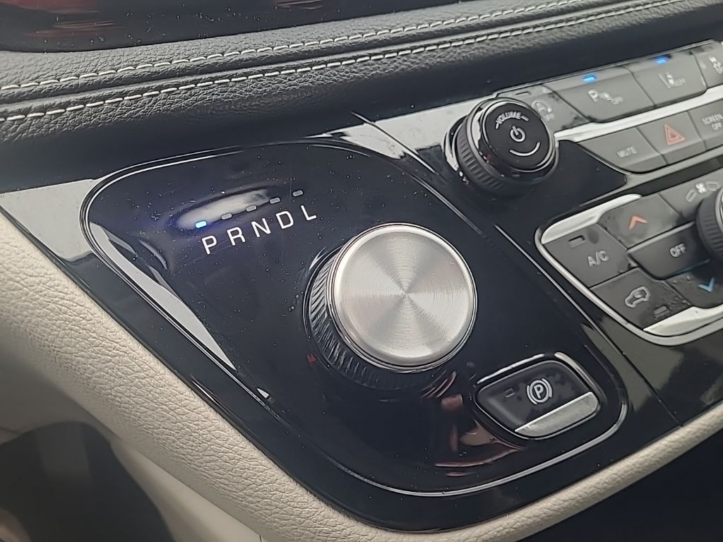 Used 2024 Chrysler Pacifica - photo 24