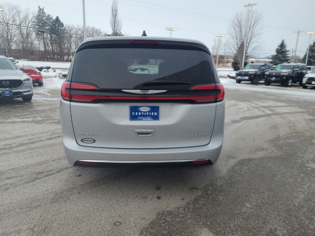 Used 2024 Chrysler Pacifica - photo 7