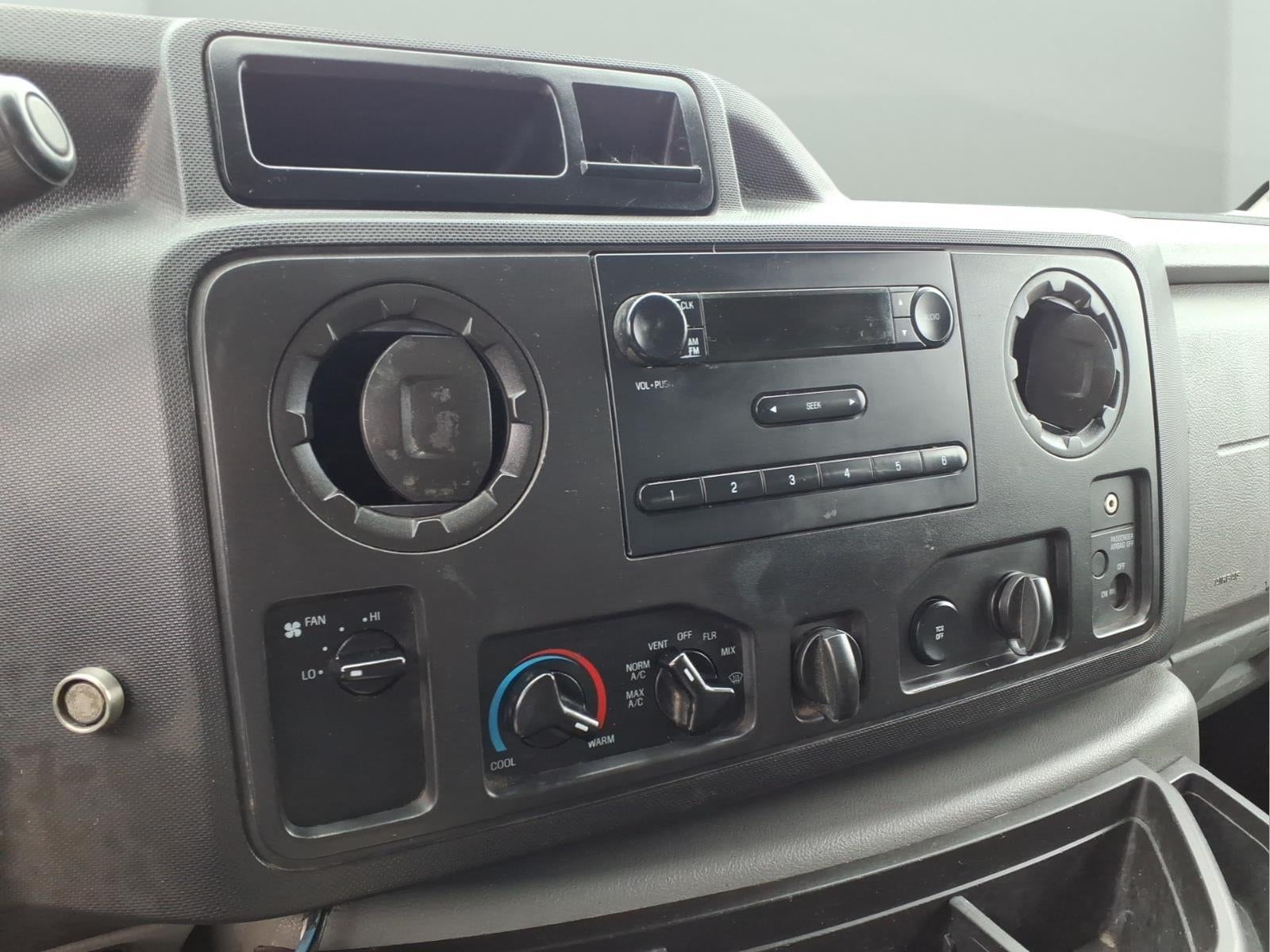 Used 2013 Ford E-250 - photo 12