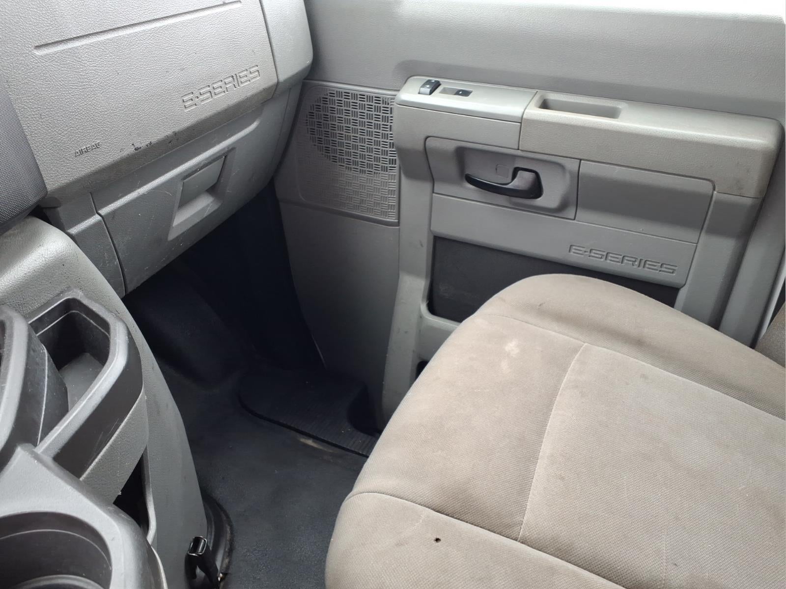 Used 2013 Ford E-250 - photo 21