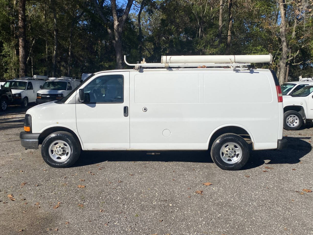 Used 2012 Chevrolet Express 2500 - photo 10