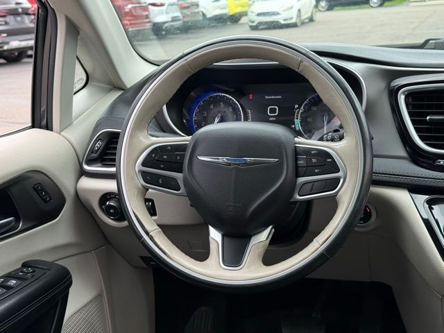 Used 2019 Chrysler Pacifica - photo 11