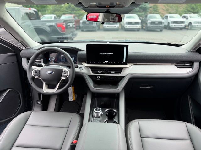 New 2026 Ford Explorer - photo 2