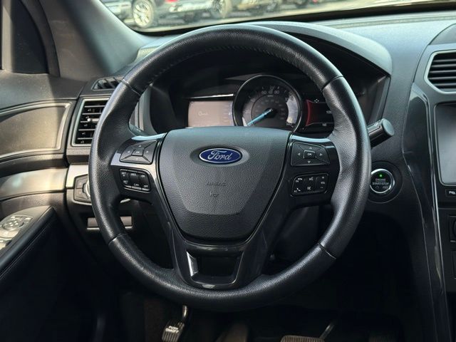Used 2018 Ford Explorer - photo 10
