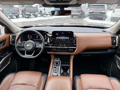 Used 2023 Nissan Pathfinder - photo 1