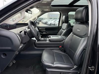 Used 2025 Ford Expedition - photo 1