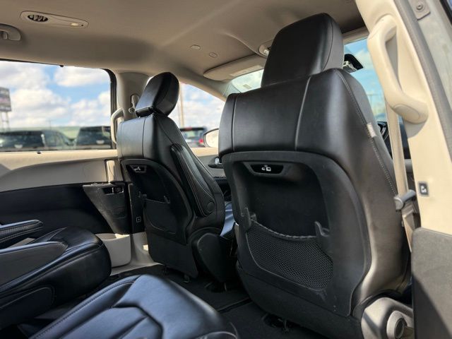 Used 2023 Chrysler Pacifica - photo 23