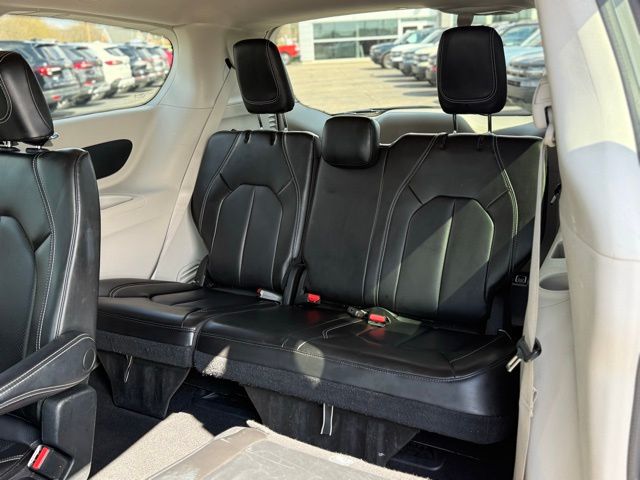 Used 2023 Chrysler Pacifica - photo 25