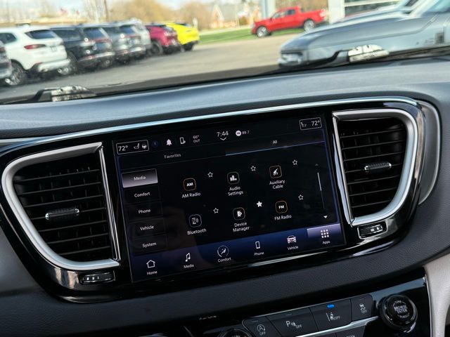 Used 2023 Chrysler Pacifica - photo 29