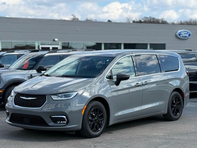 Used 2023 Chrysler Pacifica - photo 35
